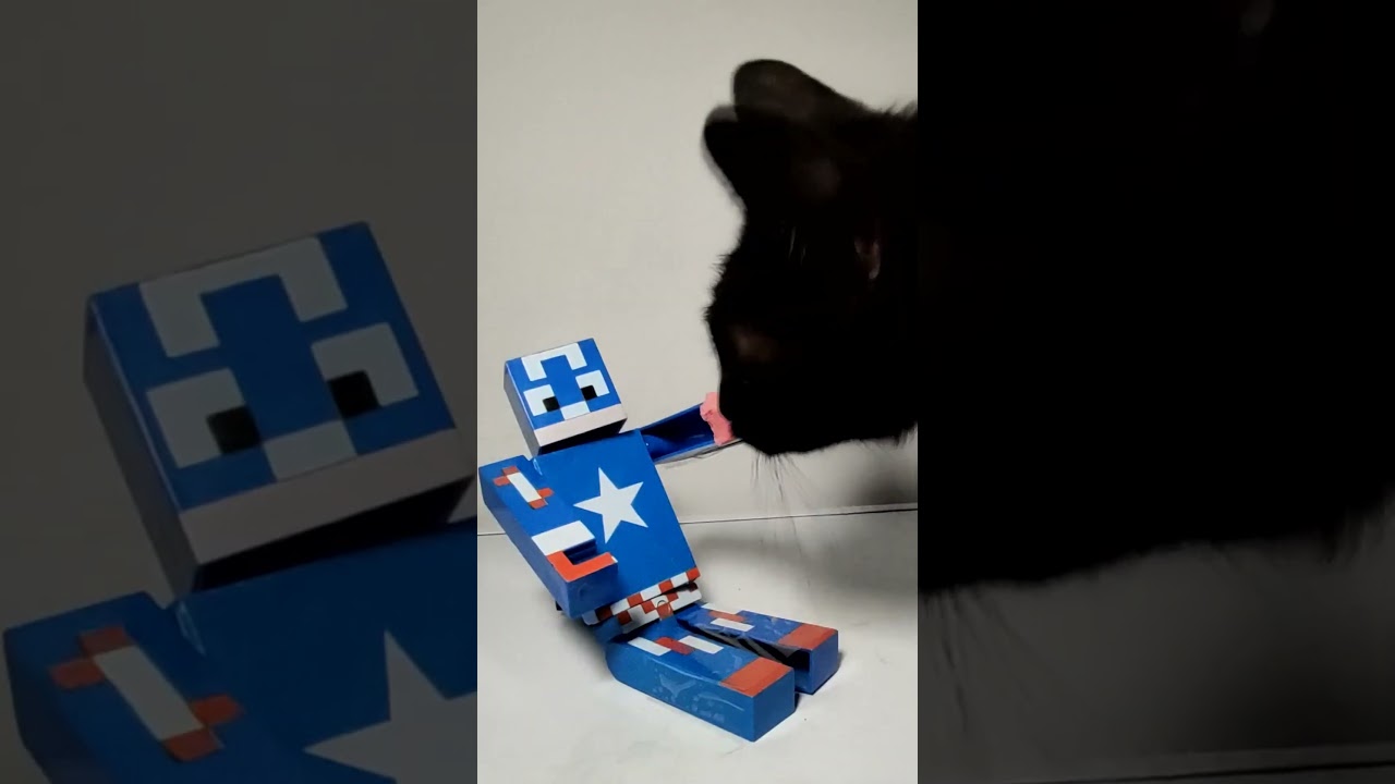 ASMR Mukbang Cat Eating Minecraft